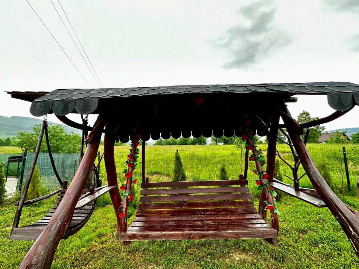 A-Frame Bucovina- Paradis Bucovinean Capu Cîmpului Dış mekan fotoğraf